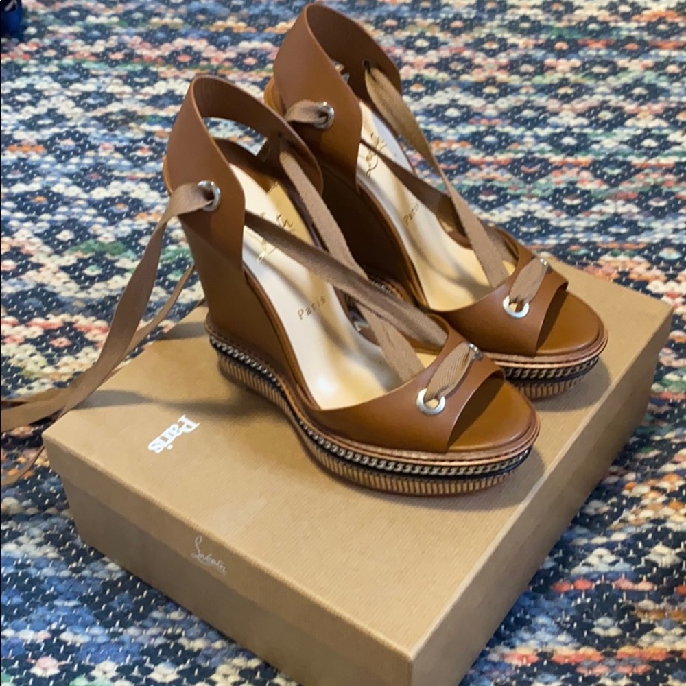 Louboutin Tribuli Tan leather Sz.40